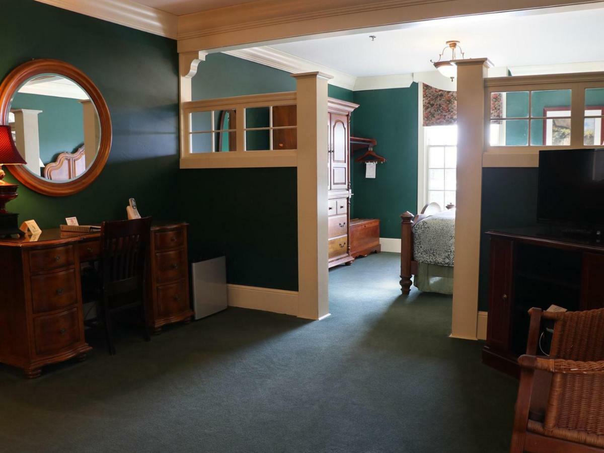 Saint Brendan'S Inn Green Bay Zimmer foto